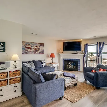 Resort Condo On Smith Mtn Lake Linens Included!